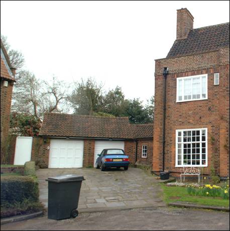 Fairway Close mid